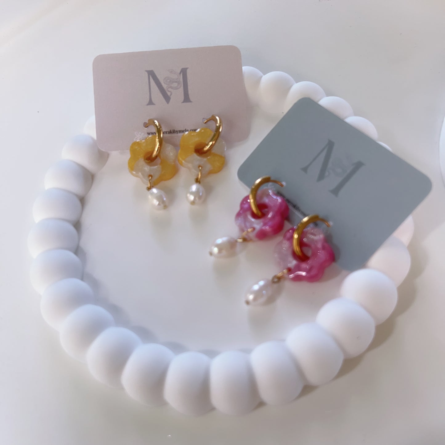 Flowers πΈπΌ earrings